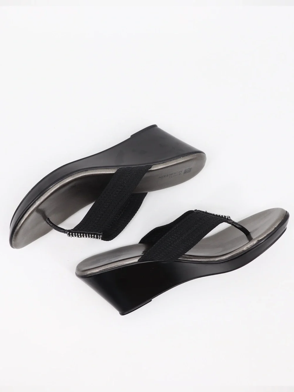 White Mountain Women’s 9 Black Rhinestone Wedge Thong Sandal